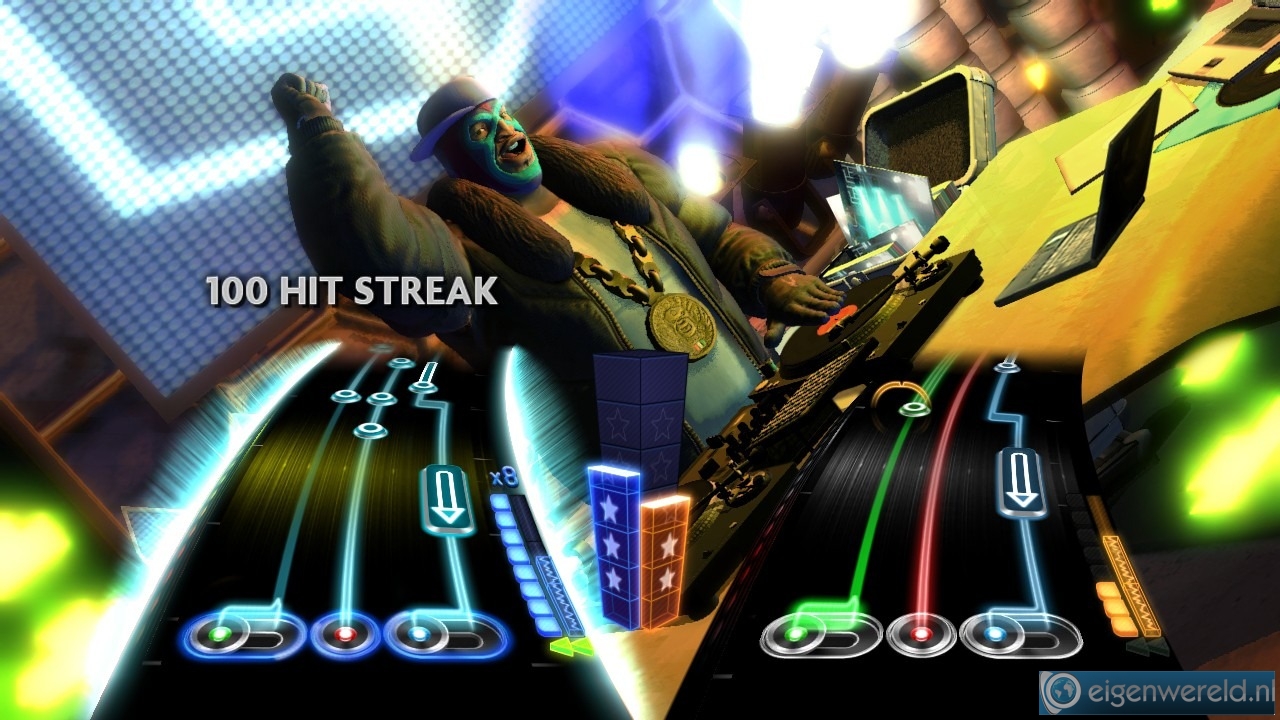 Screenshot van DJ Hero 2
